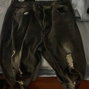 Black torn men’s jeans